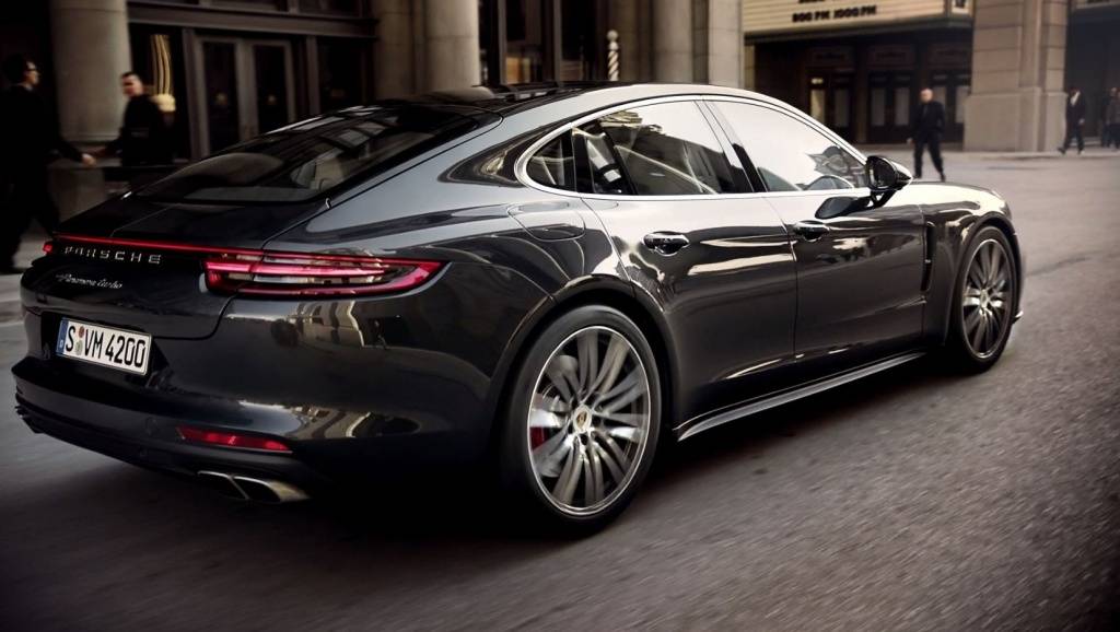 Location de voiture de luxe avec chauffeur privé pour mariage et tout évènement